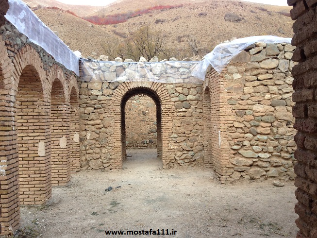 ساختمان های جانبی کاخ ناصرالدین شاهی شهرستانک